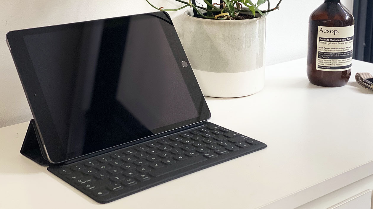 8th generation ipad with keyboard