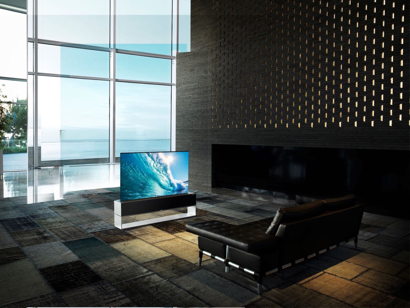 LG R1 Rollable OLED TV